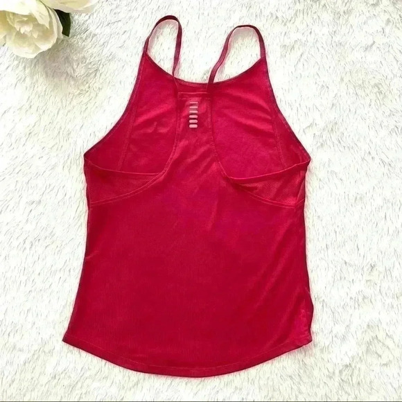 UnderArmour Fushia Lightweight Running Racerback Athletic Tank Top Size S - Picture 5 of 9